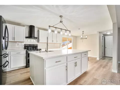 1812 W 10th St, Loveland, CO 80537