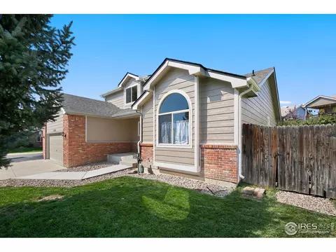 1129 Country Acres Dr, Johnstown, CO 80534