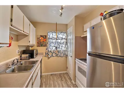 810 38th St, Evans, CO 80620 photo 9