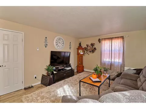 810 38th St, Evans, CO 80620 photo 3