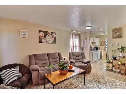 810 38th St, Evans, CO 80620 photo 7