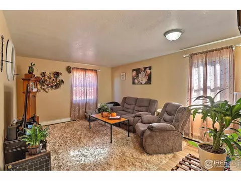 810 38th St, Evans, CO 80620 photo 5