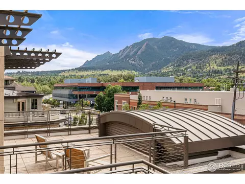 900 Pearl St #203, Boulder, CO 80302