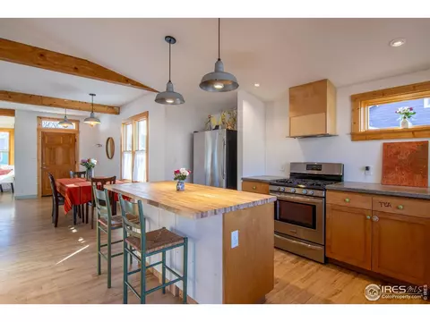 426 Park St, Lyons, CO 80540 photo 5