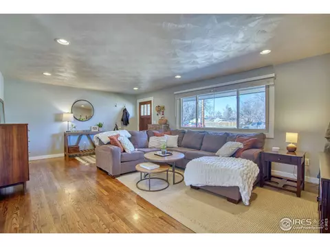 914 7th St, Berthoud, CO 80513 photo 2