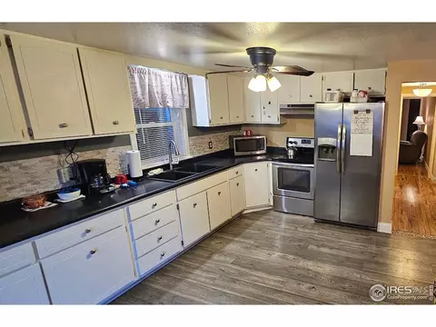 1941 Cherry Ave, Greeley, CO 80631 photo 4