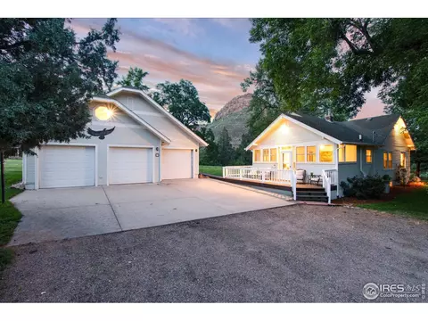 877 Apple Valley Rd, Lyons, CO 80540 photo 3