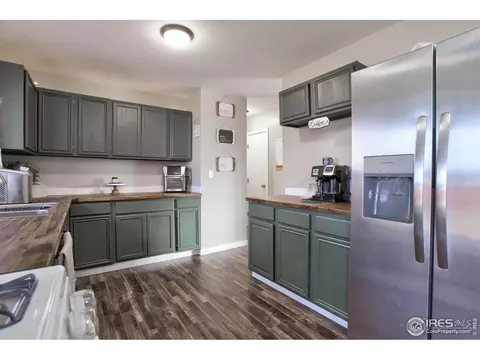 517 Woods Ave, Ault, CO 80610 photo 3