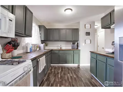 517 Woods Ave, Ault, CO 80610 photo 4