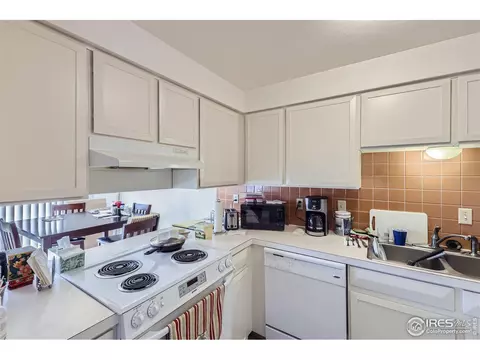 425 Manhattan Dr Apt A B C Dr #A, B, C, Boulder, CO 80303 photo 16