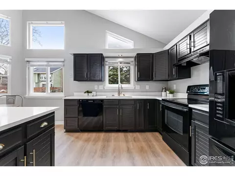 8425 Moore Ct, Arvada, CO 80005 photo 11