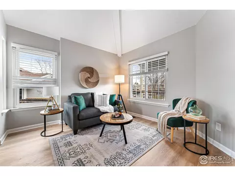 8425 Moore Ct, Arvada, CO 80005 photo 2