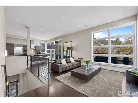 700 Pearl St #4, Boulder, CO 80302