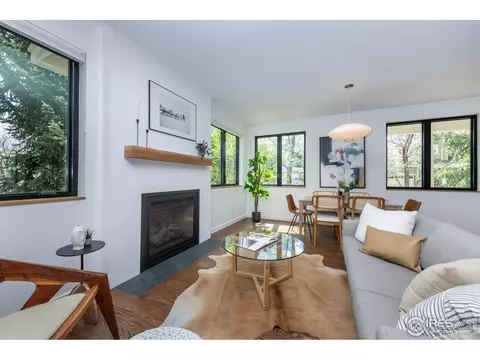 1285 Oakleaf Cir, Boulder, CO 80304