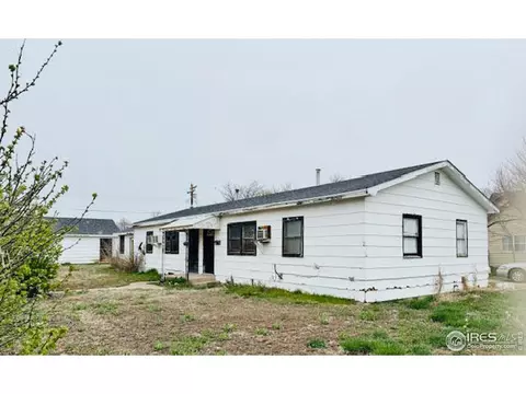 702 Pine St, Julesburg, CO 80737