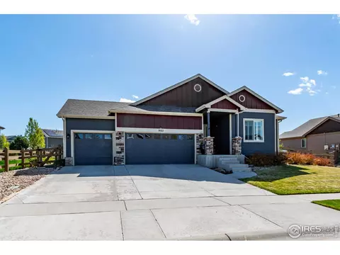 902 Canyonlands St, Berthoud, CO 80513
