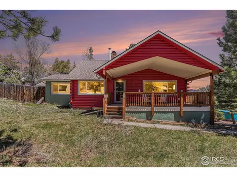 155 Davis St, Estes Park, CO 80517