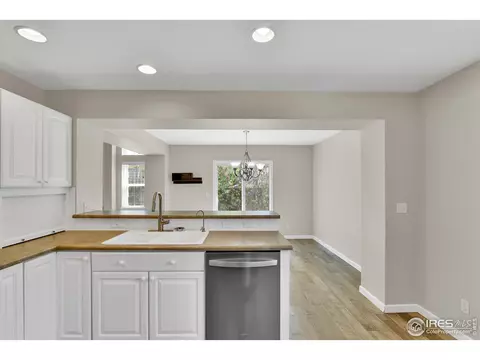 10405 Devonshire St, Longmont, CO 80504 photo 5