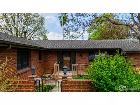 3129 Lakeview Cir, Longmont, CO 80503