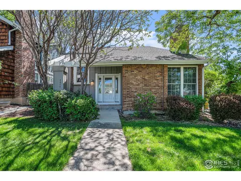 7575 S Rosemary Cir, Centennial, CO 80112