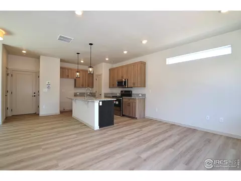 204 E 4th St, Berthoud, CO 80513 photo 5