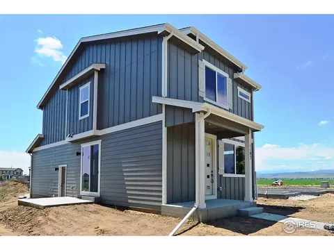 204 E 4th St, Berthoud, CO 80513 photo 2