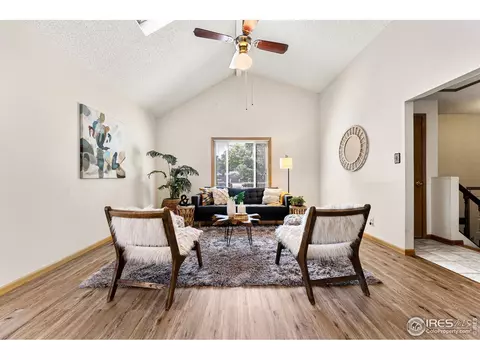 1218 Hunter Ct, Longmont, CO 80501