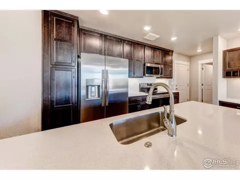 285 High Point Dr #H-304, Longmont, CO 80504