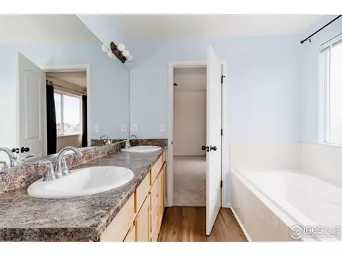 422 Kendalbrook Dr, Windsor, CO 80550 photo 23