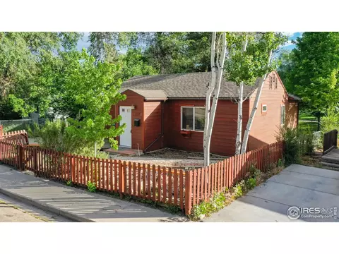427 Sunnyside Ln, Longmont, CO 80504