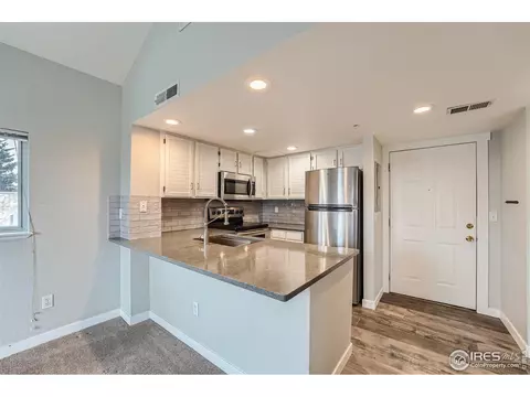 935 Broadway St #202, Boulder, CO 80302 photo 3