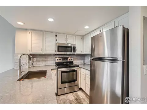935 Broadway St #202, Boulder, CO 80302