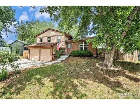 2215 Sunrise Dr, Longmont, CO 80501