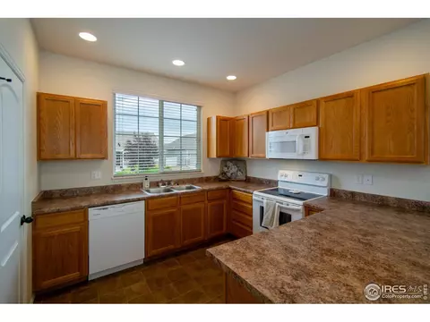 437 Kendalbrook Dr, Windsor, CO 80550 photo 5
