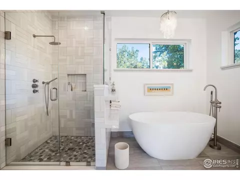 Bath - 2870 18th St, Boulder, CO 80304 photo 1 of 4
