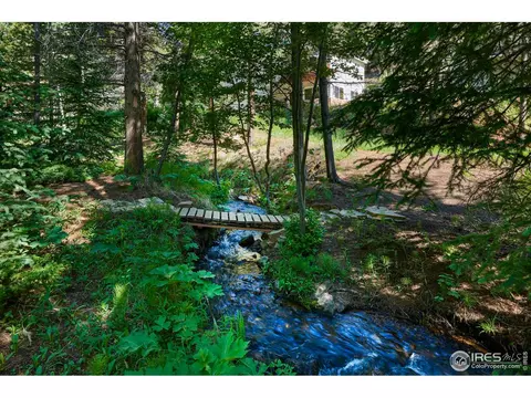 609 Lower Moon Gulch Rd, Black Hawk, CO 80422