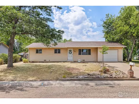 521 Sunrise Ln, Fort Collins, CO 80521