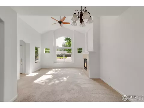 327 8th St #11, Berthoud, CO 80513 photo 6