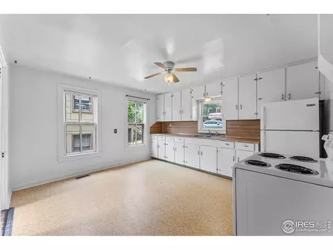 321 Seward St, Lyons, CO 80540 photo 7