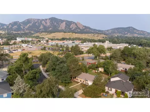 215 28th St, Boulder, CO 80305