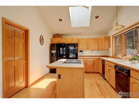 92 Hillside Ct, Boulder, CO 80302 photo 13
