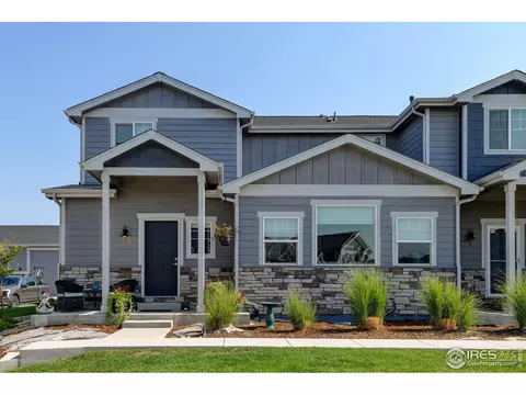286 E Chestnut St #1, Windsor, CO 80550 photo 2