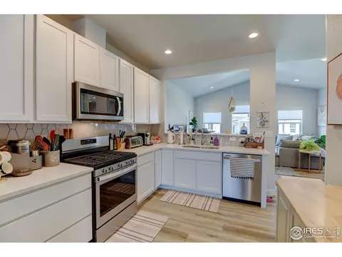 286 E Chestnut St #1, Windsor, CO 80550 photo 11