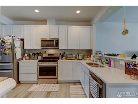 286 E Chestnut St #1, Windsor, CO 80550 photo 10