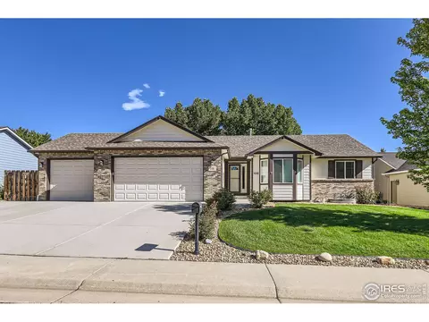 135 Falcon Cir, Mead, CO 80542