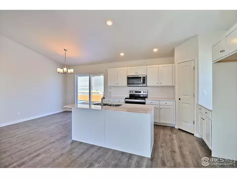 4335 Primrose Ln, Evans, CO 80620 photo 9