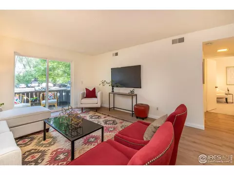 3250 Oneal Cir #J-15, Boulder, CO 80301