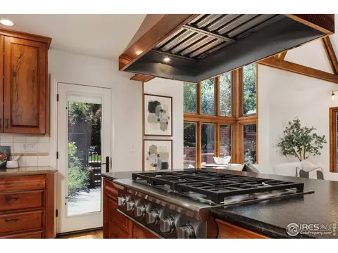 750 Cascade Ave, Boulder, CO 80302 photo 13