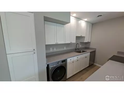 225 E 8th Ave #E3, Longmont, CO 80504 photo 2