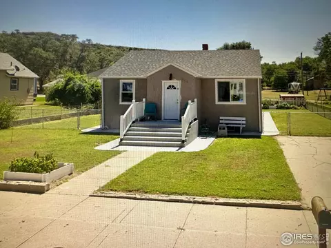 826 E 1st St, Wray, CO 80758